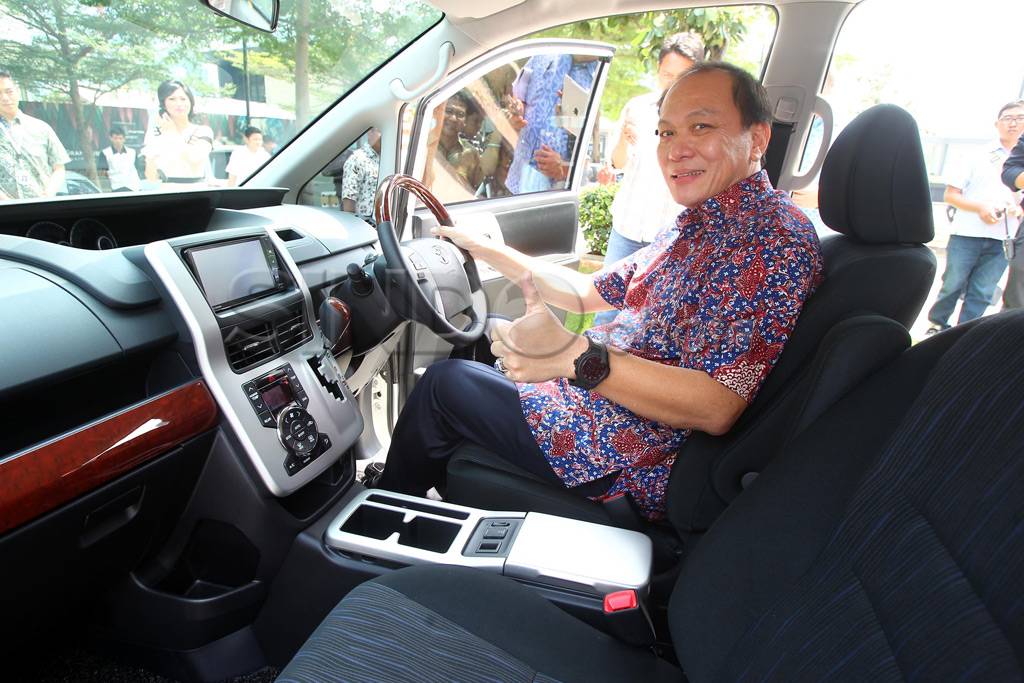 New NAV1 hadir dengan...