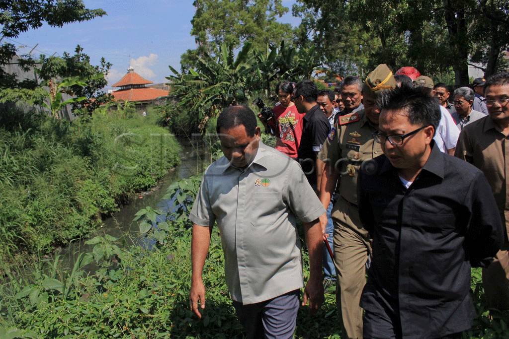 Menteri Lingkungan Hidup...