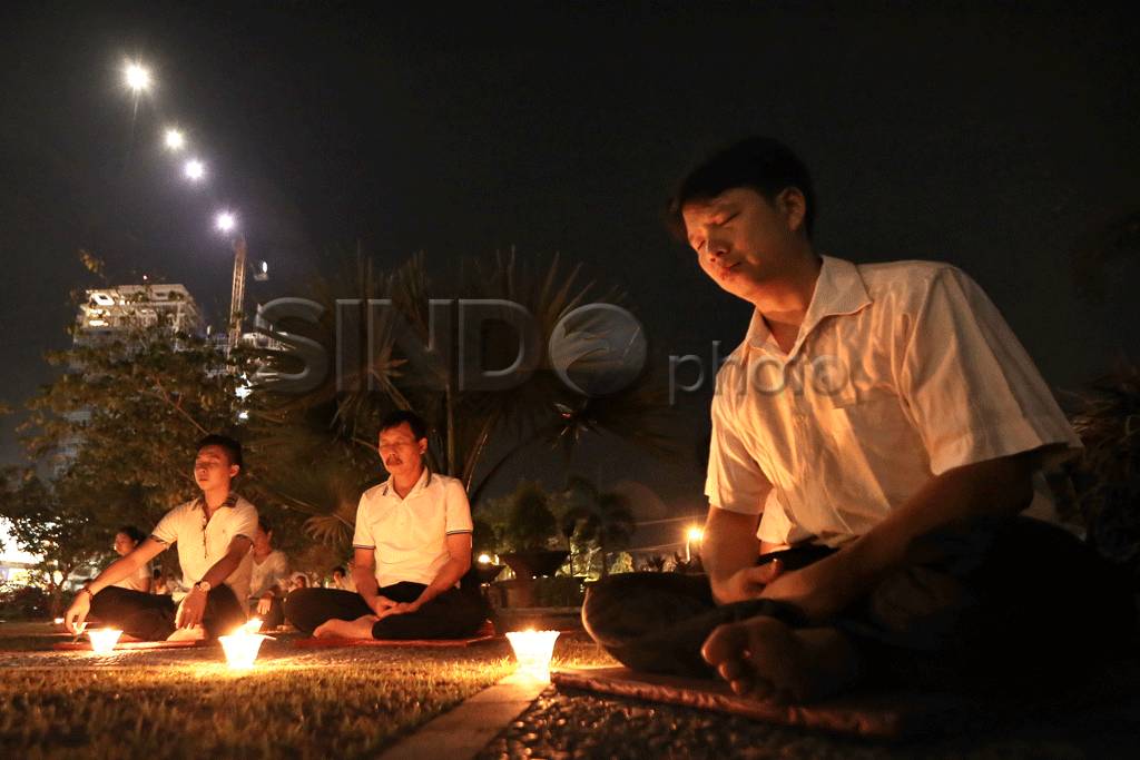 Umat Budha gelar sembahyang...