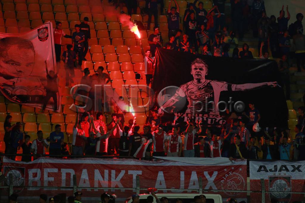Persib tahan imbang...