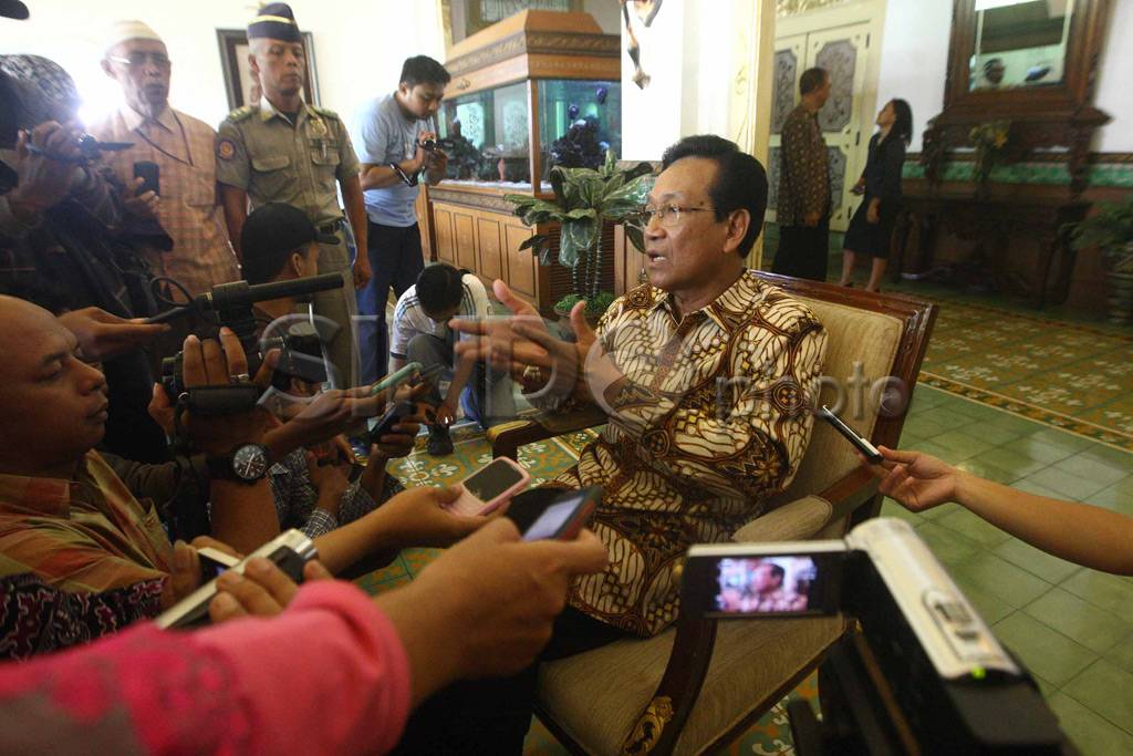 Sultan Hamengku Buwono...