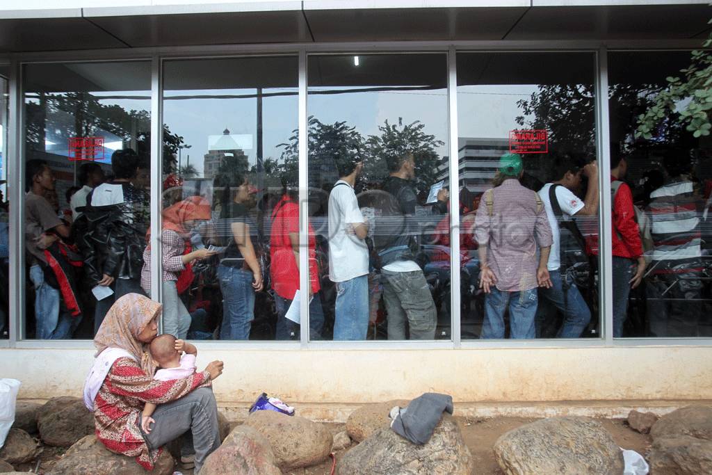 Berburu tiket kereta...