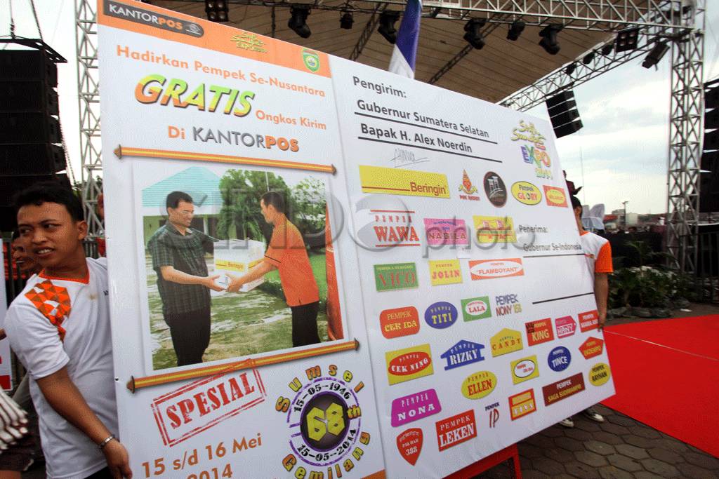 Rayakan HUT Sumsel,...