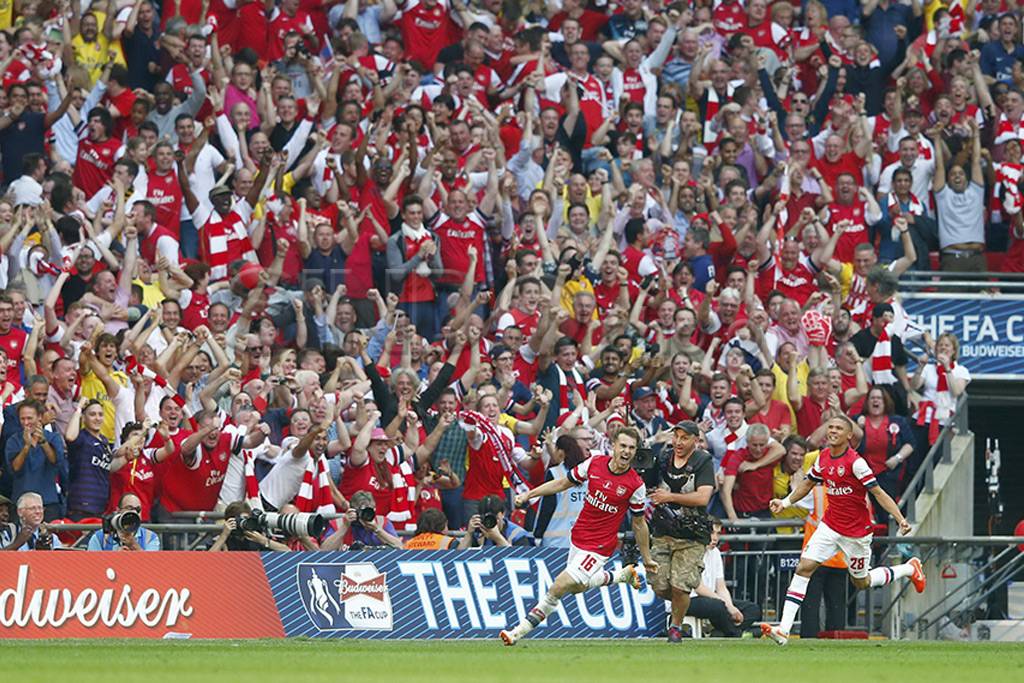 Arsenal juara Piala...