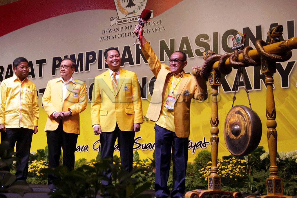 Tentukan arah koalisi,...