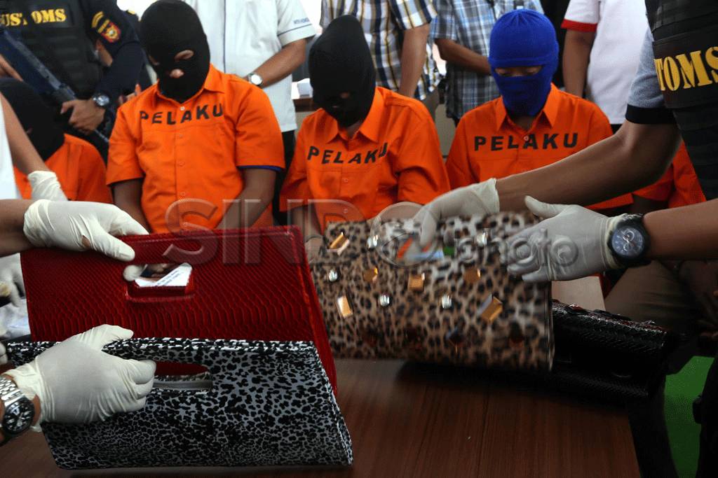 Bea Cukai Juanda Surabaya...