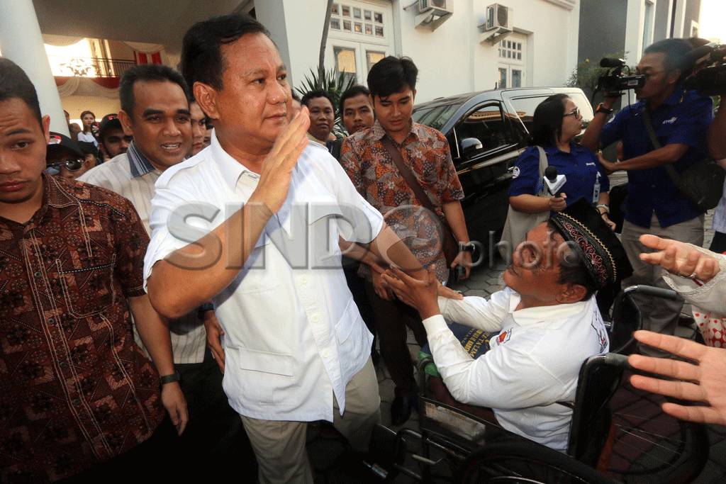 Gerakan pemuda dukung...