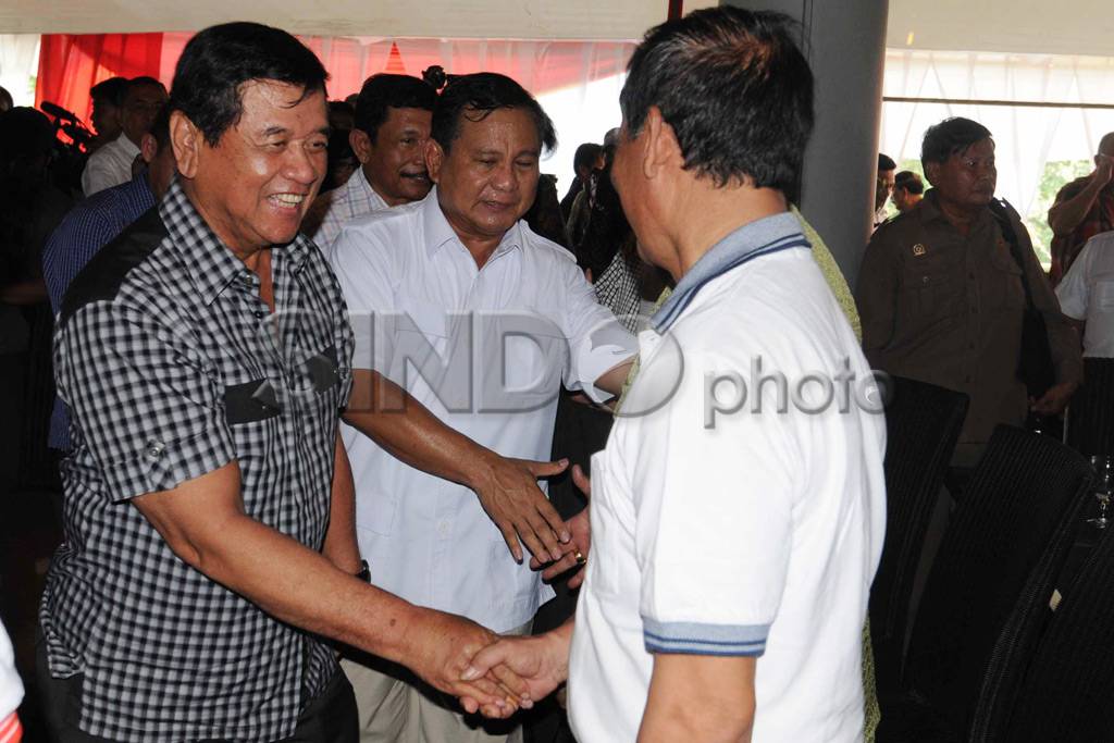 Prabowo hadiri silaturahmi...