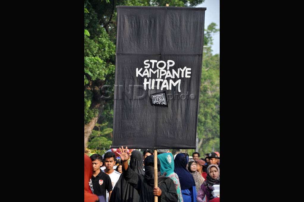 Stop Kampanye Hitam