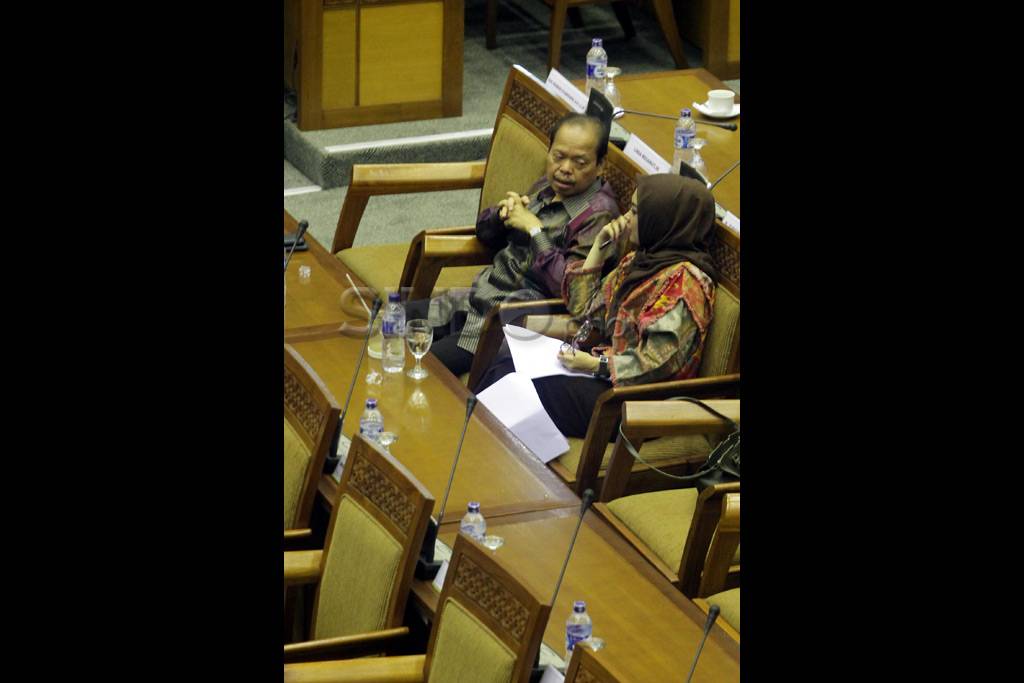 Tersangka KPK, Sutan...