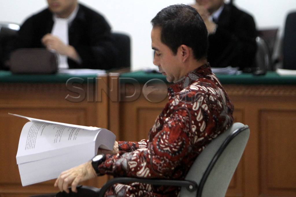Wawan dituntut 10 tahun...