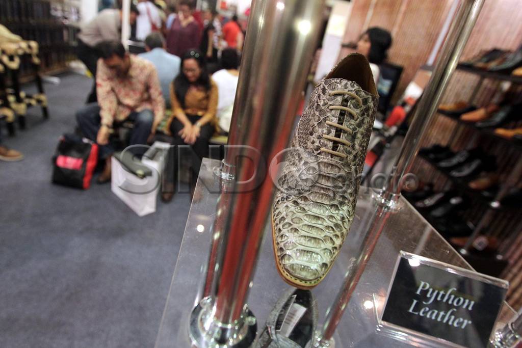 Menperin buka pameran...