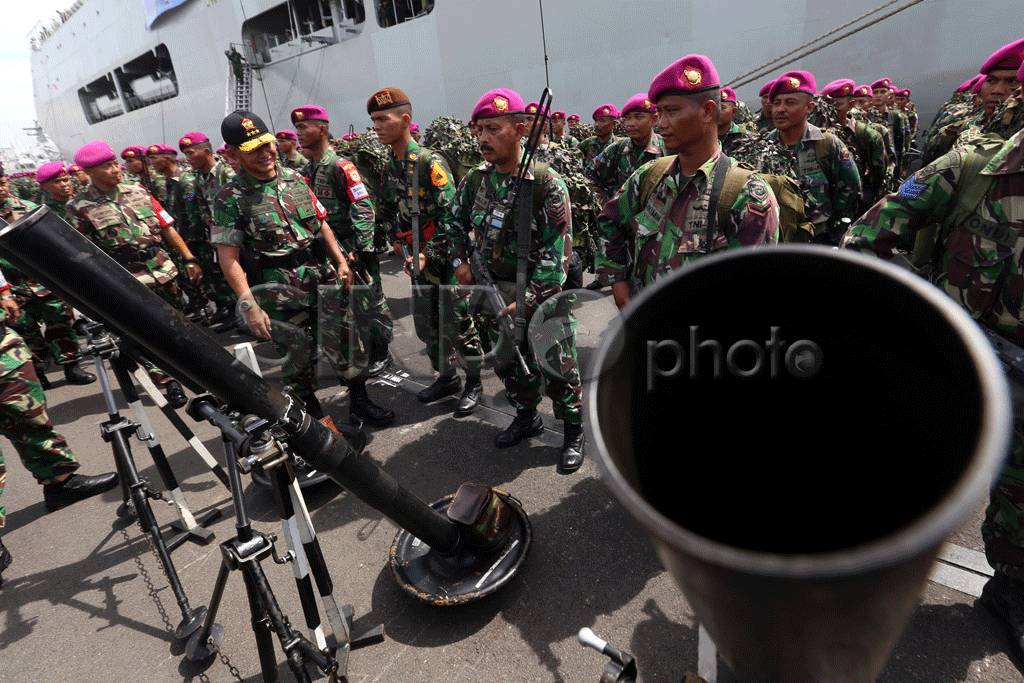 Prajurit TNI AL siap...
