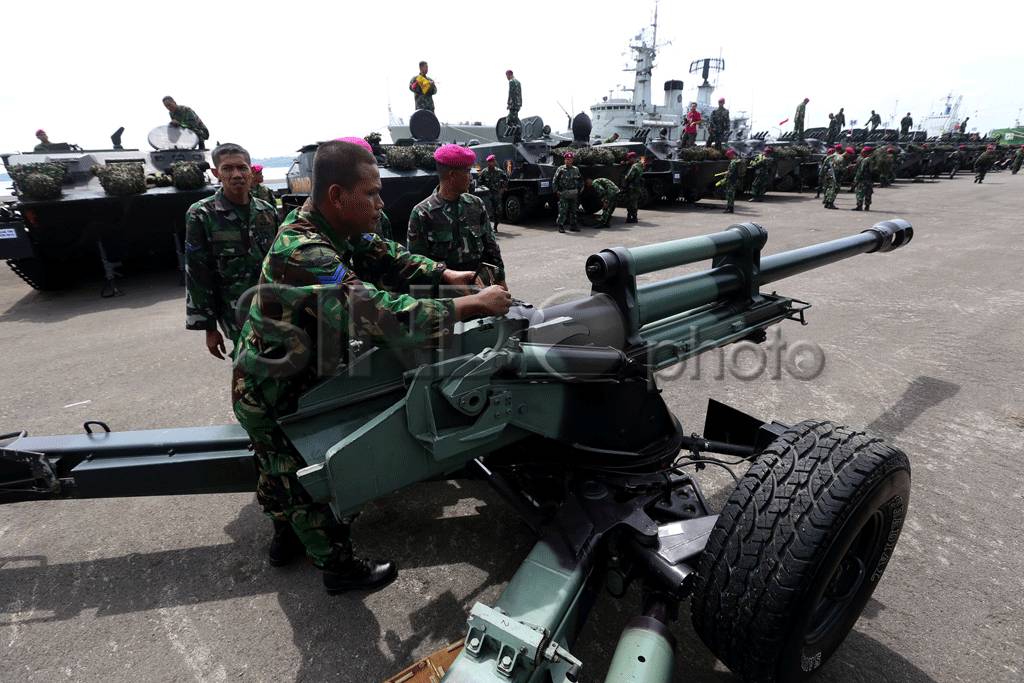 Prajurit TNI AL siap...