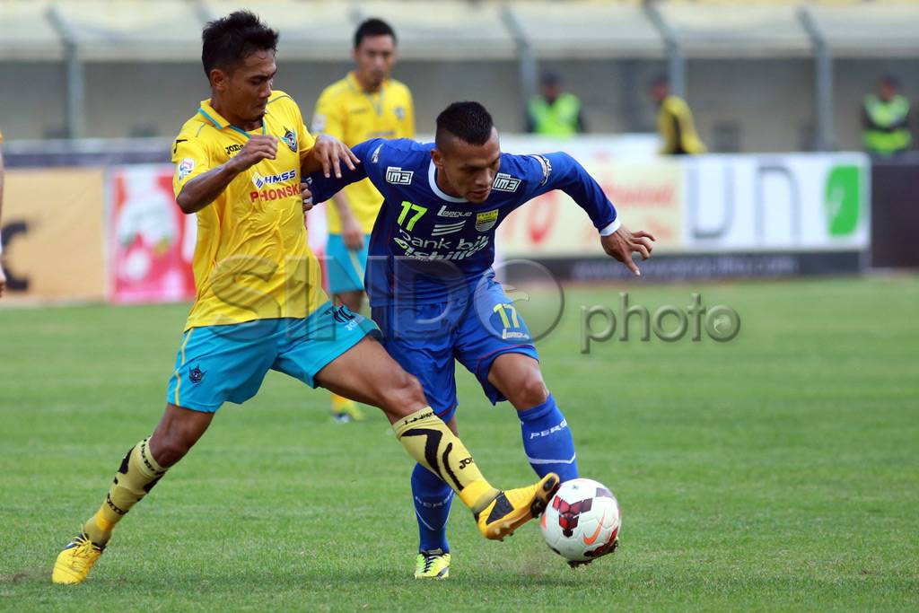 Menyerang total, Persib...