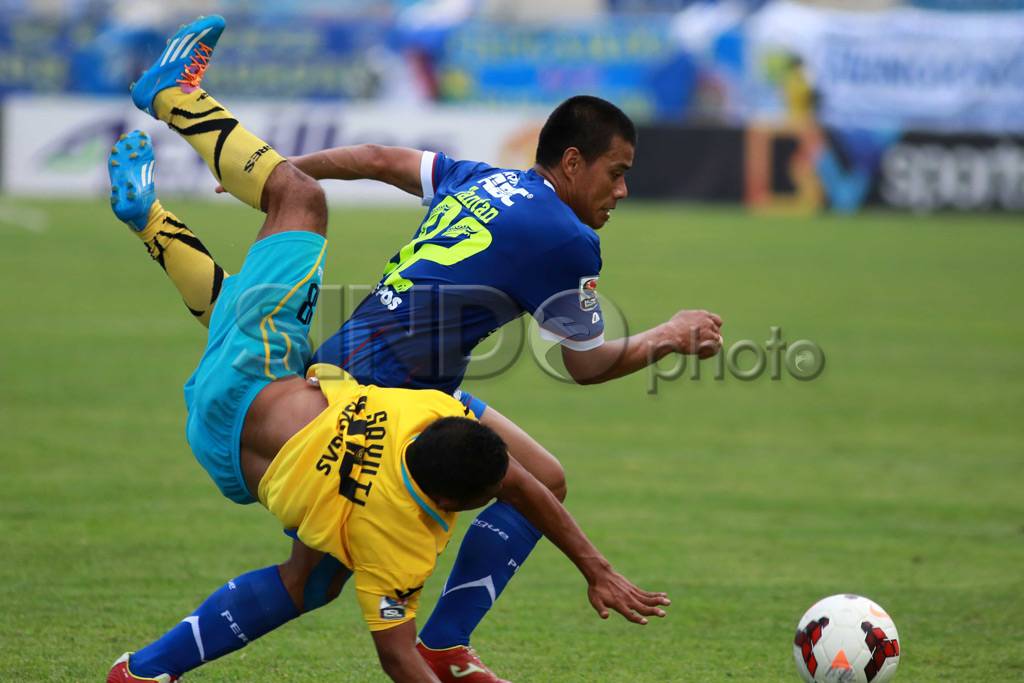 Menyerang total, Persib...