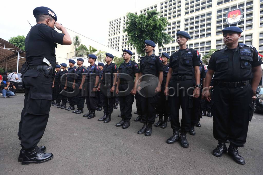 Pengamanan jelang pengambilan...