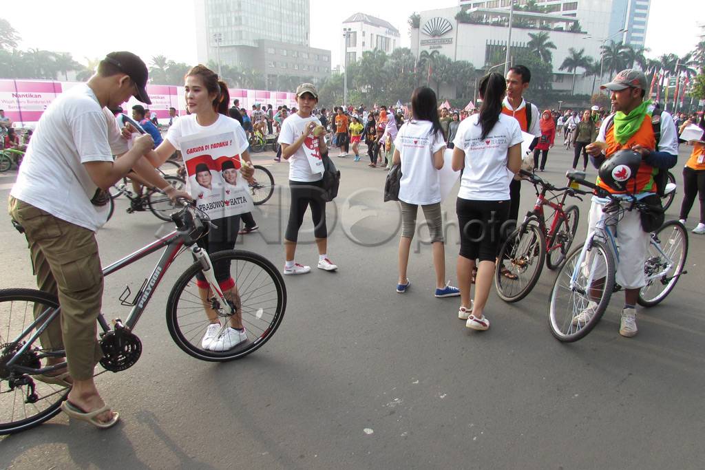 Ke KPU, Prabowo-Hatta...