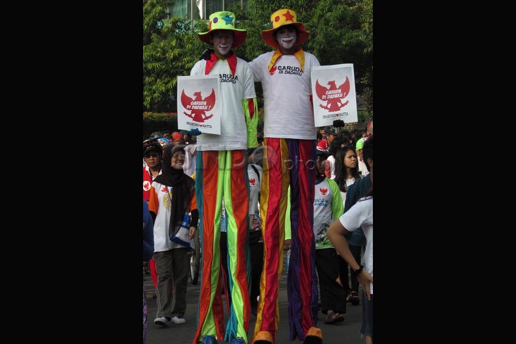 Ke KPU, Prabowo-Hatta...