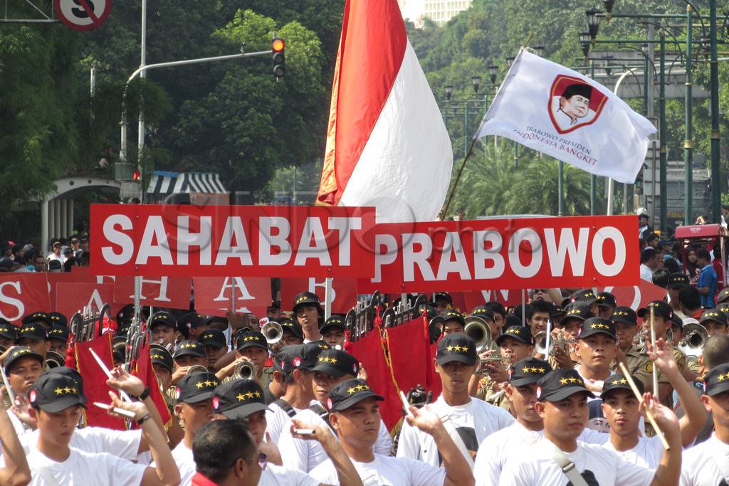 Ke KPU, Prabowo-Hatta...