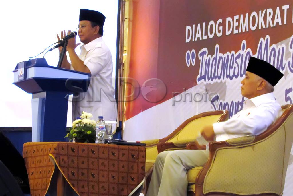 Prabowo-Hatta hadiri...
