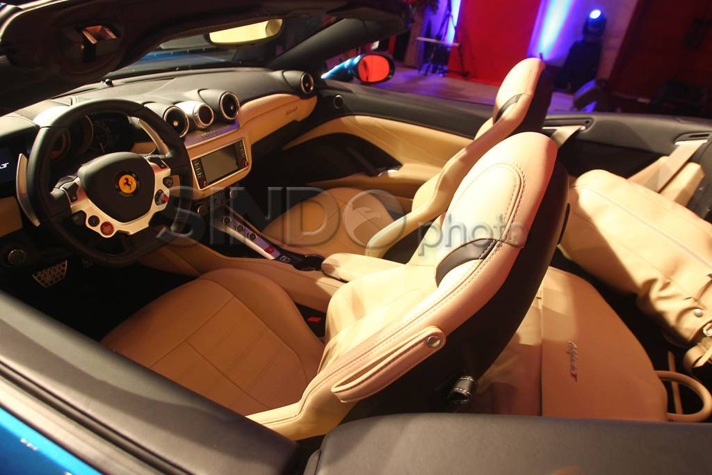 Ferrari California T...
