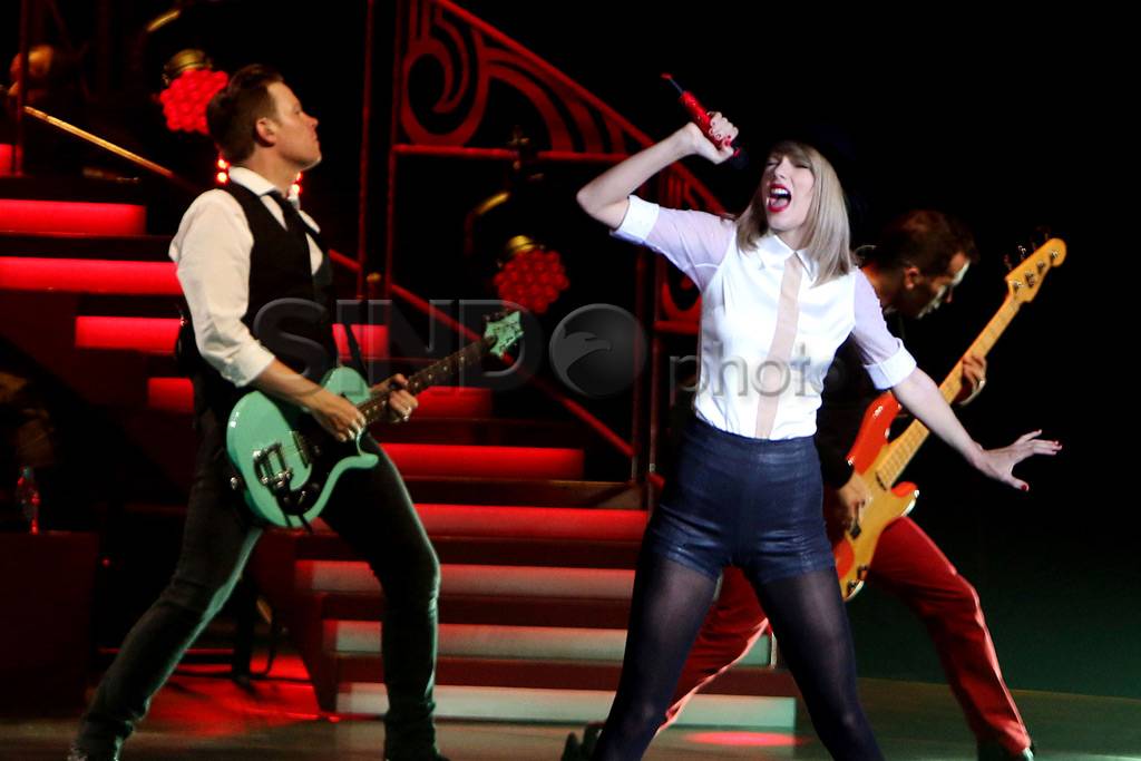 Konser Taylor Swift...