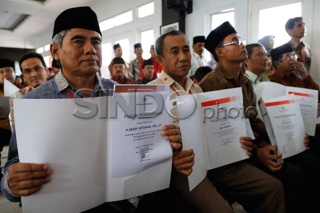 Walikota Bandung Beri...