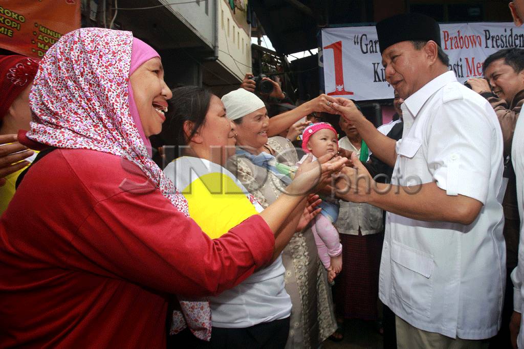 Prabowo Kunjungi Perpustakaan...