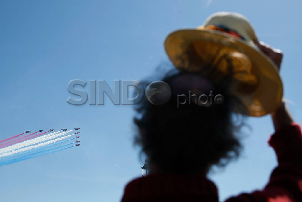 Aerobatic Red Arrows...