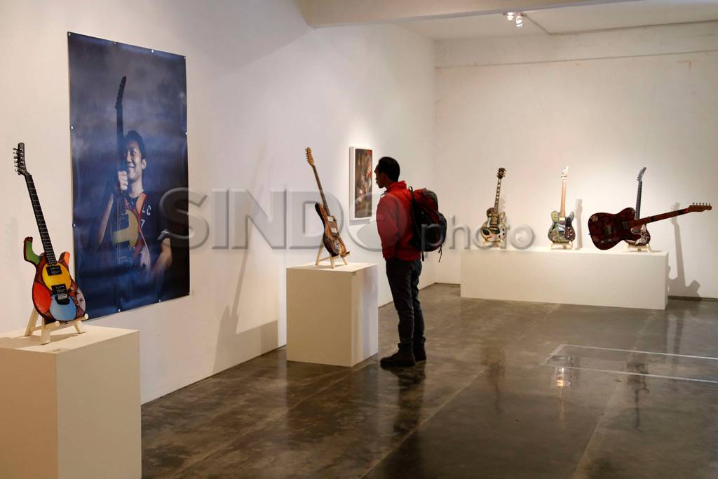 Koleksi Gitar Lukis...