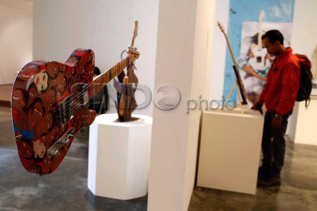 Koleksi Gitar Lukis...