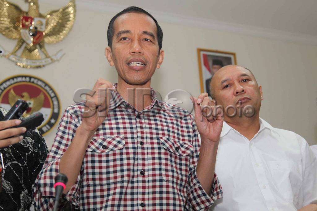 Jokowi Penuhi Panggilan...