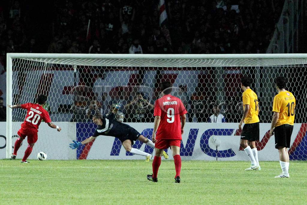 Legenda dunia taklukkan...