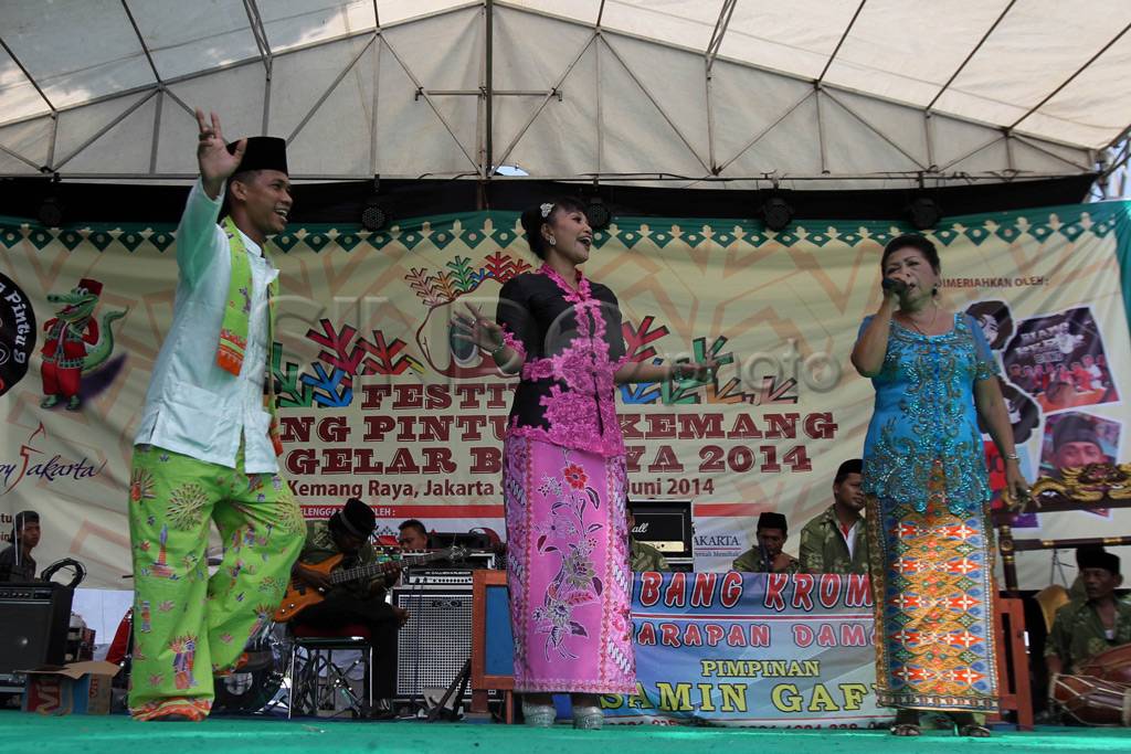 Warga Padati Festival...