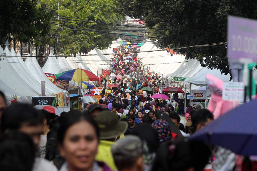 Warga Padati Festival...