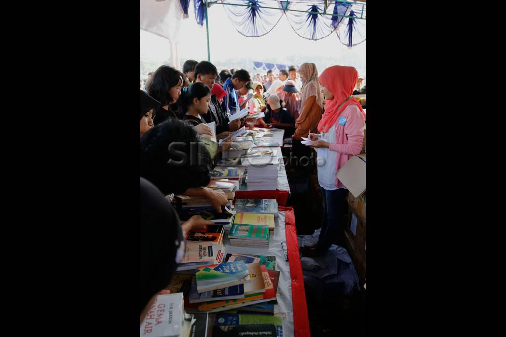 Wakaf 50.000 Buku Pecahkan...