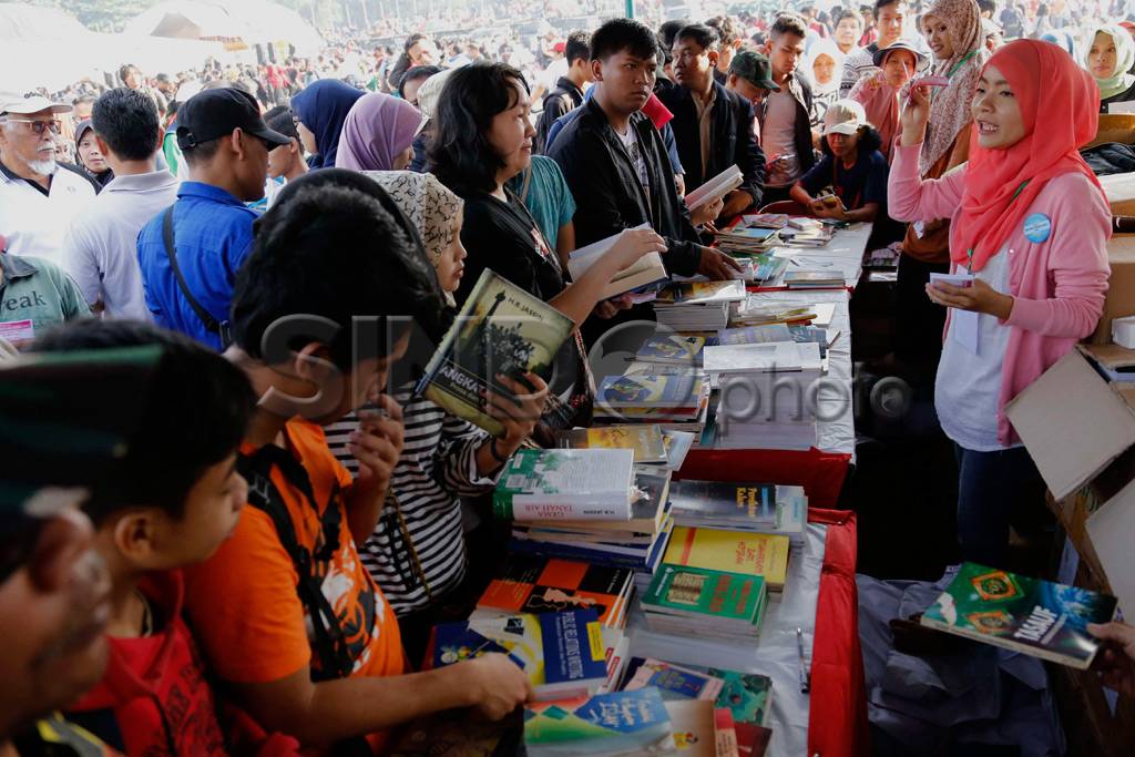 Wakaf 50.000 Buku Pecahkan...