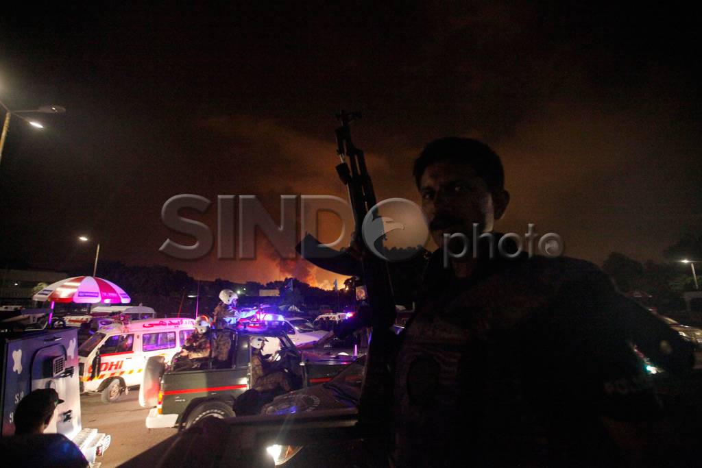 Bandara Pakistan Diserang,...