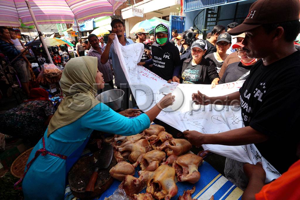 Aktivis Galang Tandatangan...