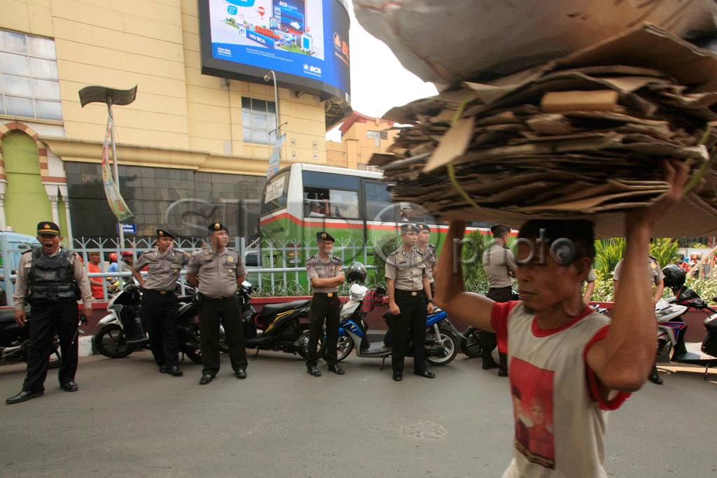 Penertiban Kawasan Pasar...