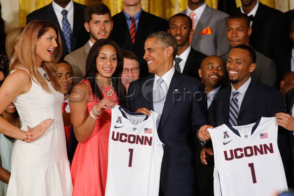 Obama Selamatkan Pebasket...