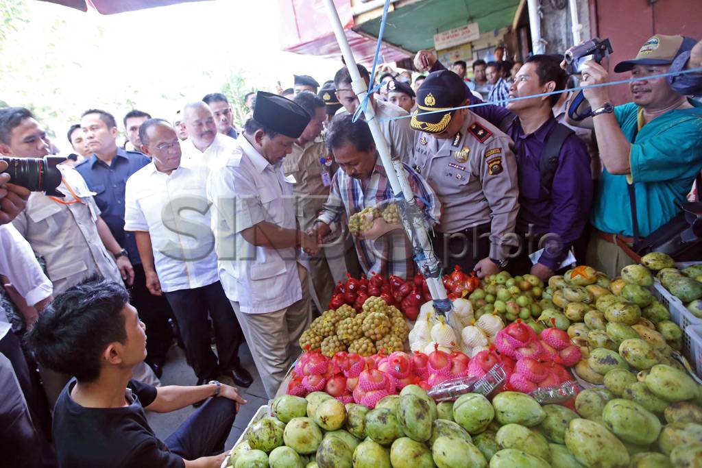 Pedagang Pasar Tradisional...