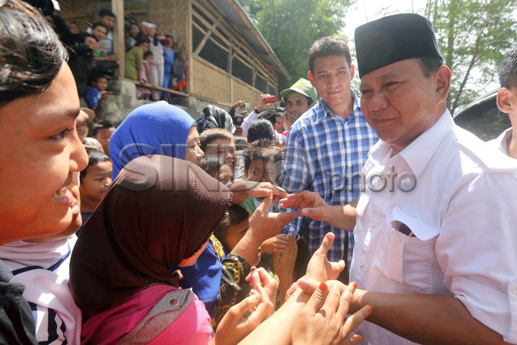 Capres Prabowo Sambangi...