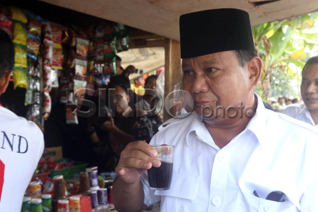 Capres Prabowo Sambangi...