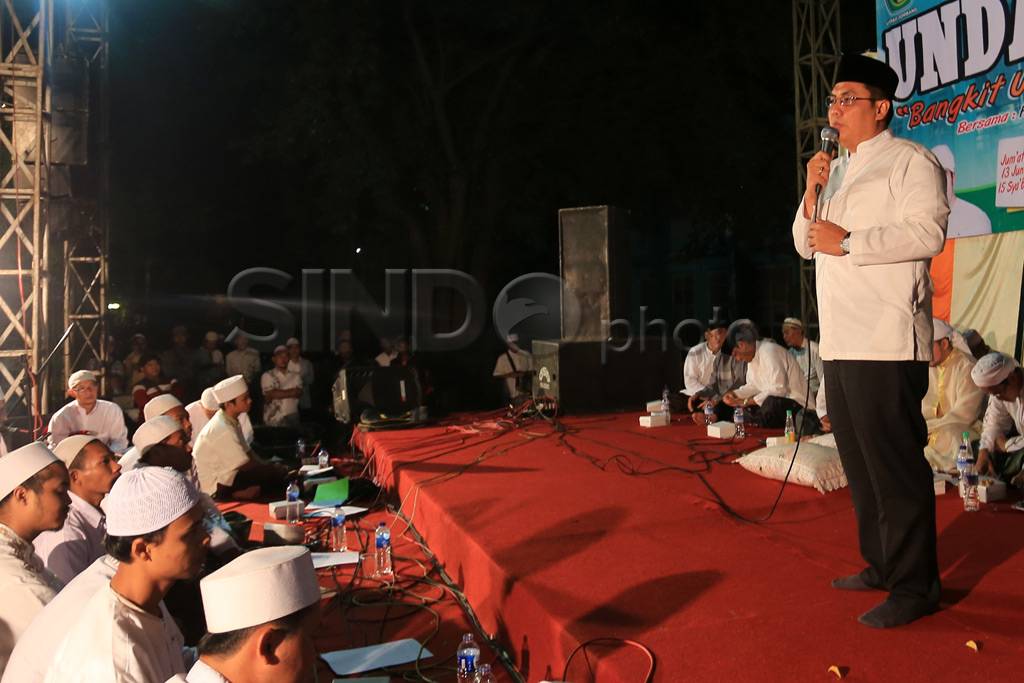 Menteri PDT Hadiri Temu...