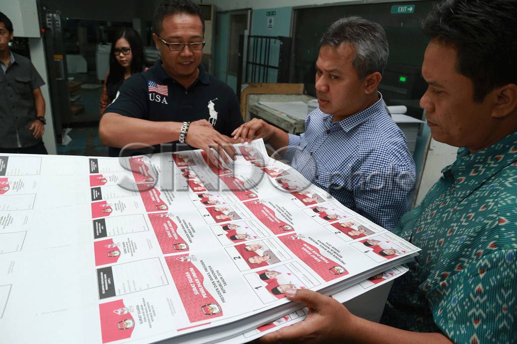 Pencetakan Surat Suara...