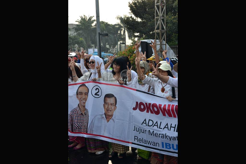 Ibu Hebar Dukung Jokowi-JK