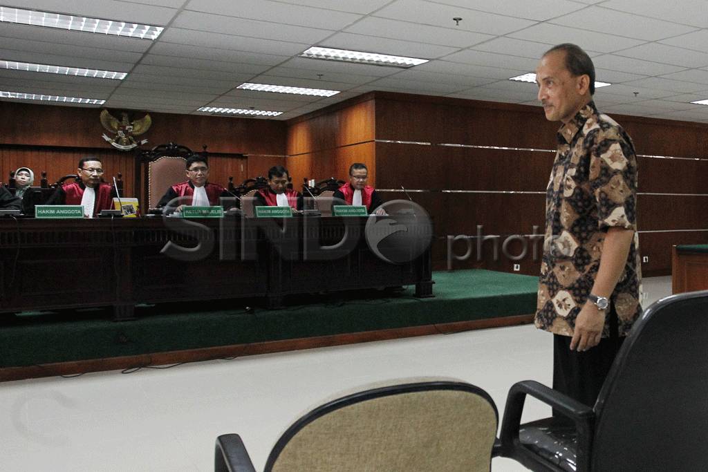 Budi Mulya Dituntut...