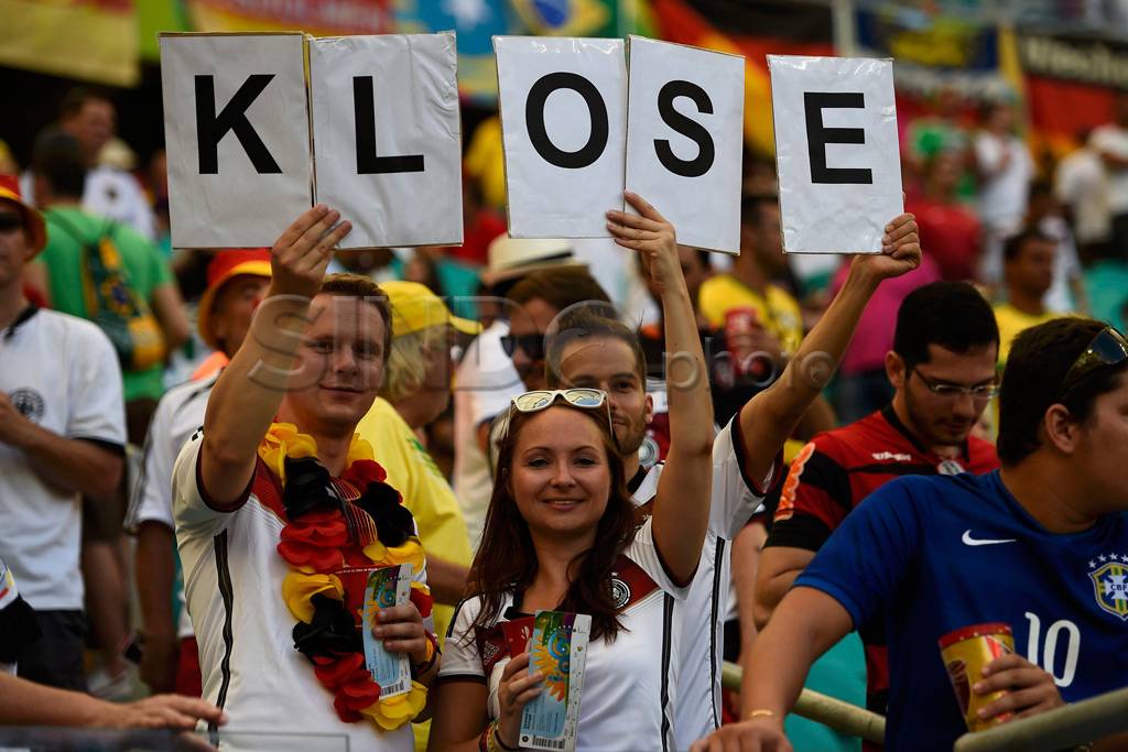 Jerman Bantai Portugal...